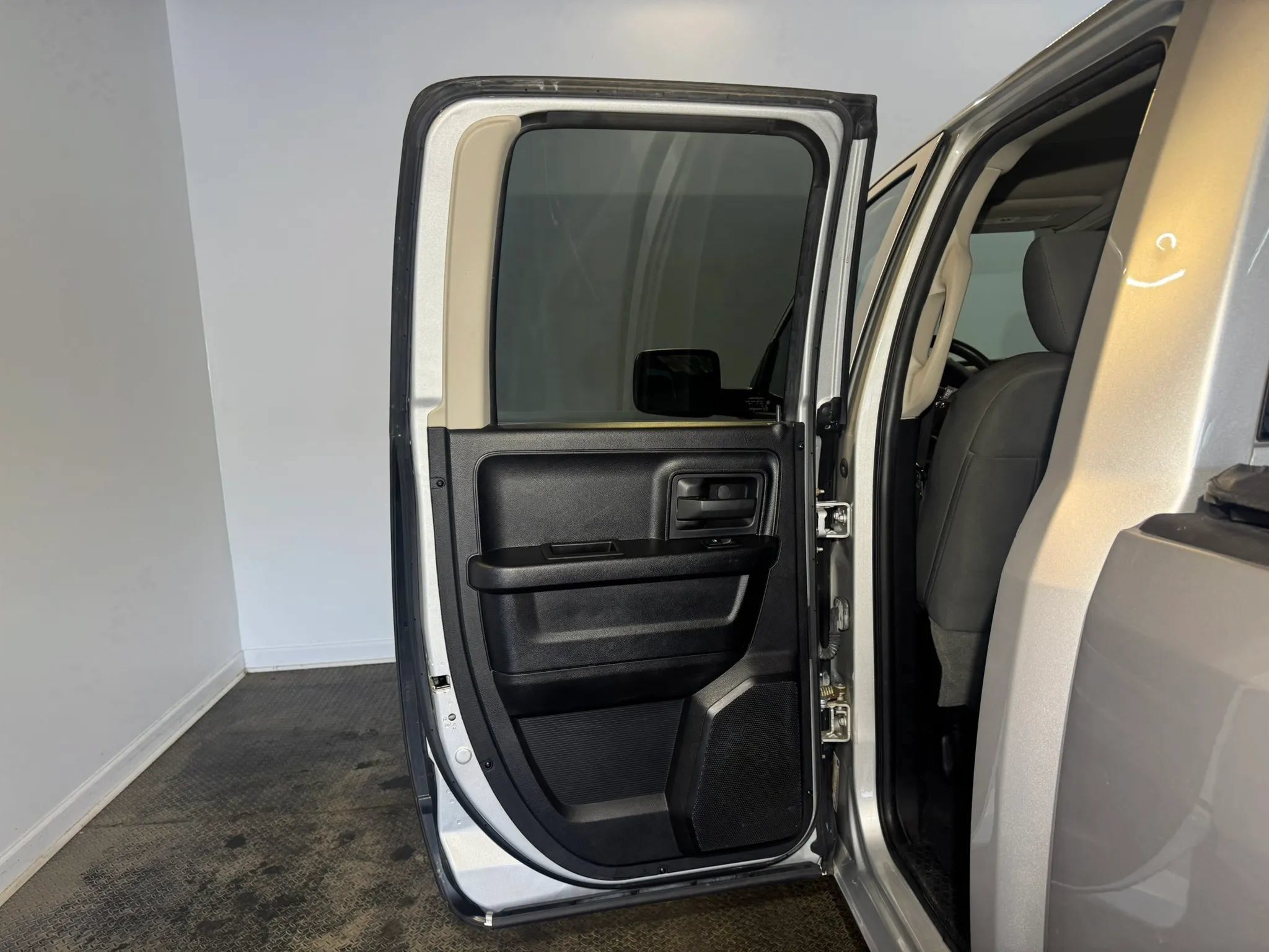 Used 2014 RAM 1500 Express AWD/4WD image 23