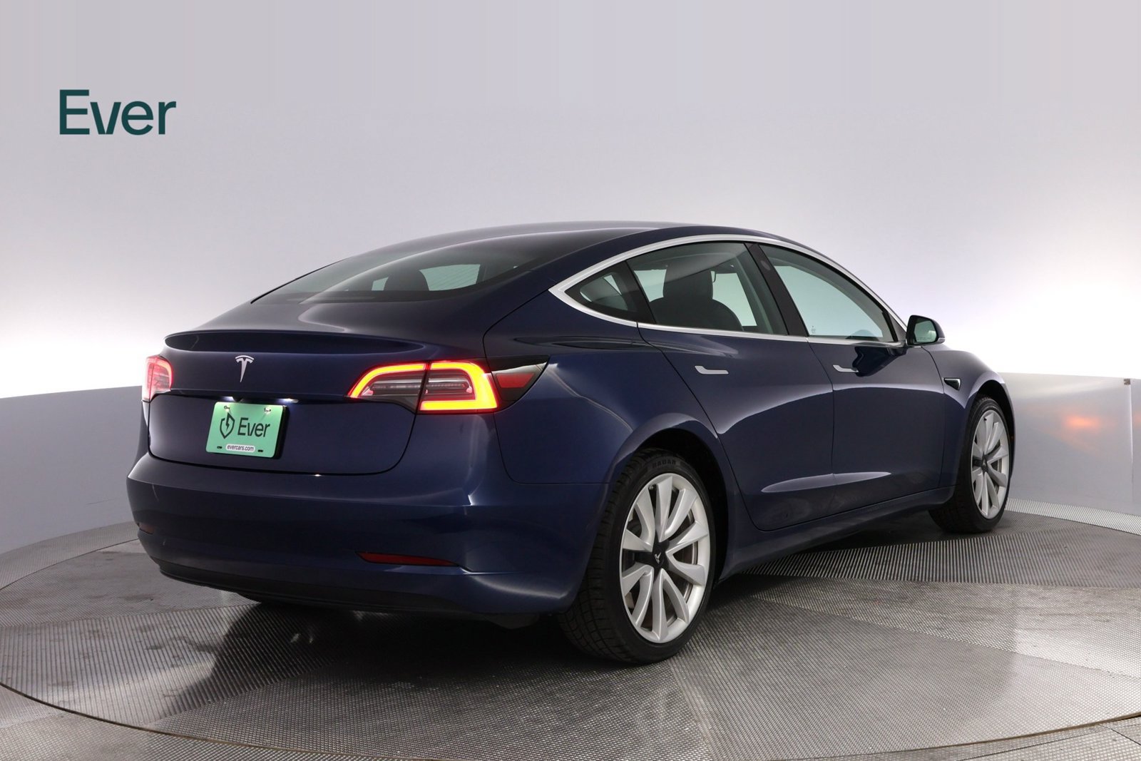 Used 2019 Tesla Model 3 Standard Range Plus RWD image 3