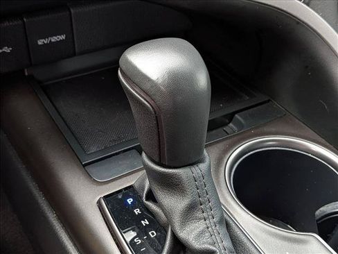 Used 2024 Toyota Camry SE FWD image 9