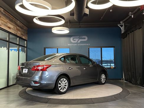 Used 2019 Nissan Sentra SV FWD image 3