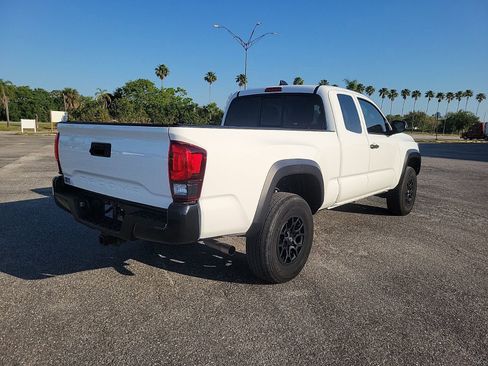 Used 2022 Toyota Tacoma SR w/ SX Package image 5