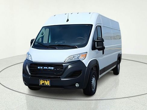 Used 2026 RAM ProMaster 2500 w/ Convenience Group FWD image 2