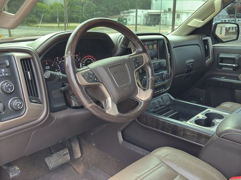 Used 2015 GMC Sierra 2500 Denali AWD/4WD image 10