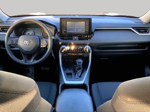 Used 2019 Toyota RAV4 LE FWD image 14