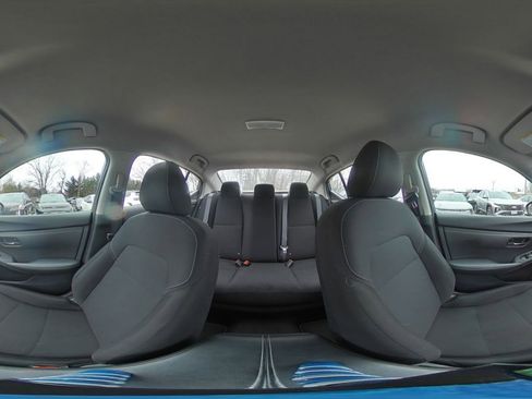 Used 2025 Nissan Sentra S image 38