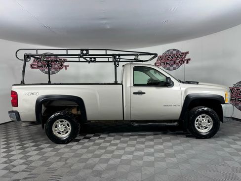 Used 2007 Chevrolet Silverado 2500 LT w/ 1LT Convenience Package image 8