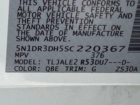 Used 2025 Nissan Pathfinder Platinum FWD image 56