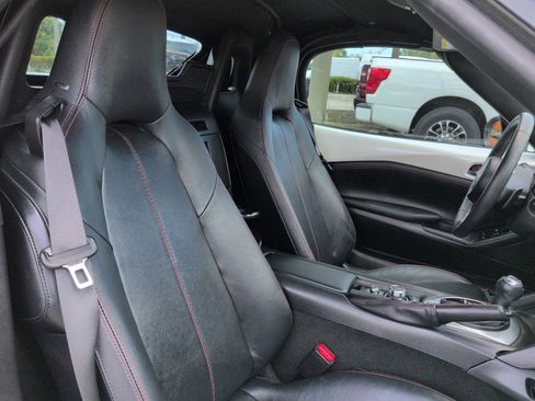 Used 2019 MAZDA MX-5 Miata Grand Touring RWD image 14