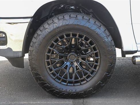 Used 2025 RAM 1500 Laramie image 9