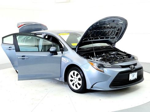 Used 2024 Toyota Corolla LE FWD image 12