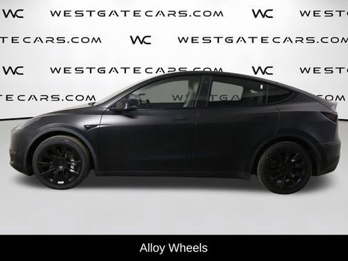 Used 2021 Tesla Model Y Long Range AWD/4WD image 39