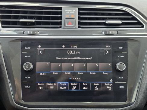 Used 2024 Volkswagen Tiguan SE R-Line FWD image 14