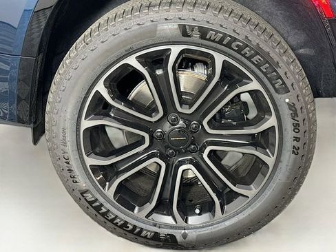 New 2026 Land Rover Defender 110 OCTA AWD/4WD image 27