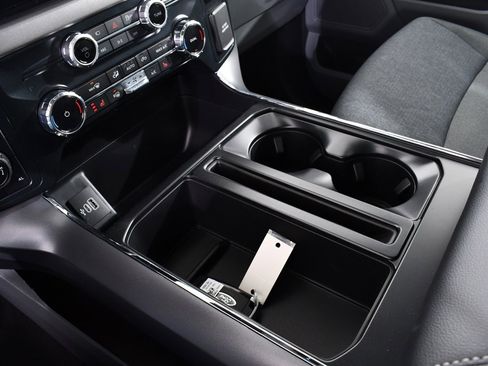 New 2026 Ford F150 XLT w/ Equipment Group 302A MID image 32