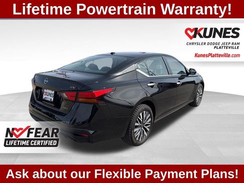 Used 2024 Nissan Altima 2.5 SV AWD/4WD image 10