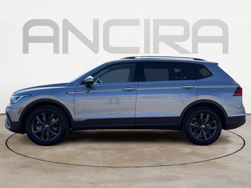 Certified 2022 Volkswagen Tiguan SE image 7