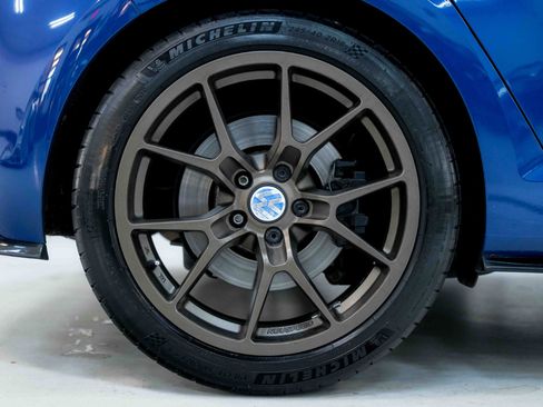 Used 2018 Volkswagen Golf R 4-Door image 57