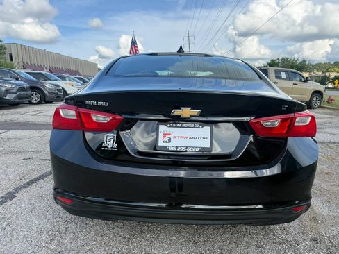 Used 2018 Chevrolet Malibu LT FWD image 4