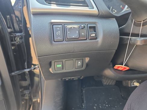 Used 2019 Nissan Sentra SV w/ Special Edition Package FWD image 13