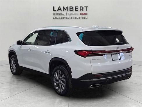 Used 2025 Buick Enclave Preferred image 3