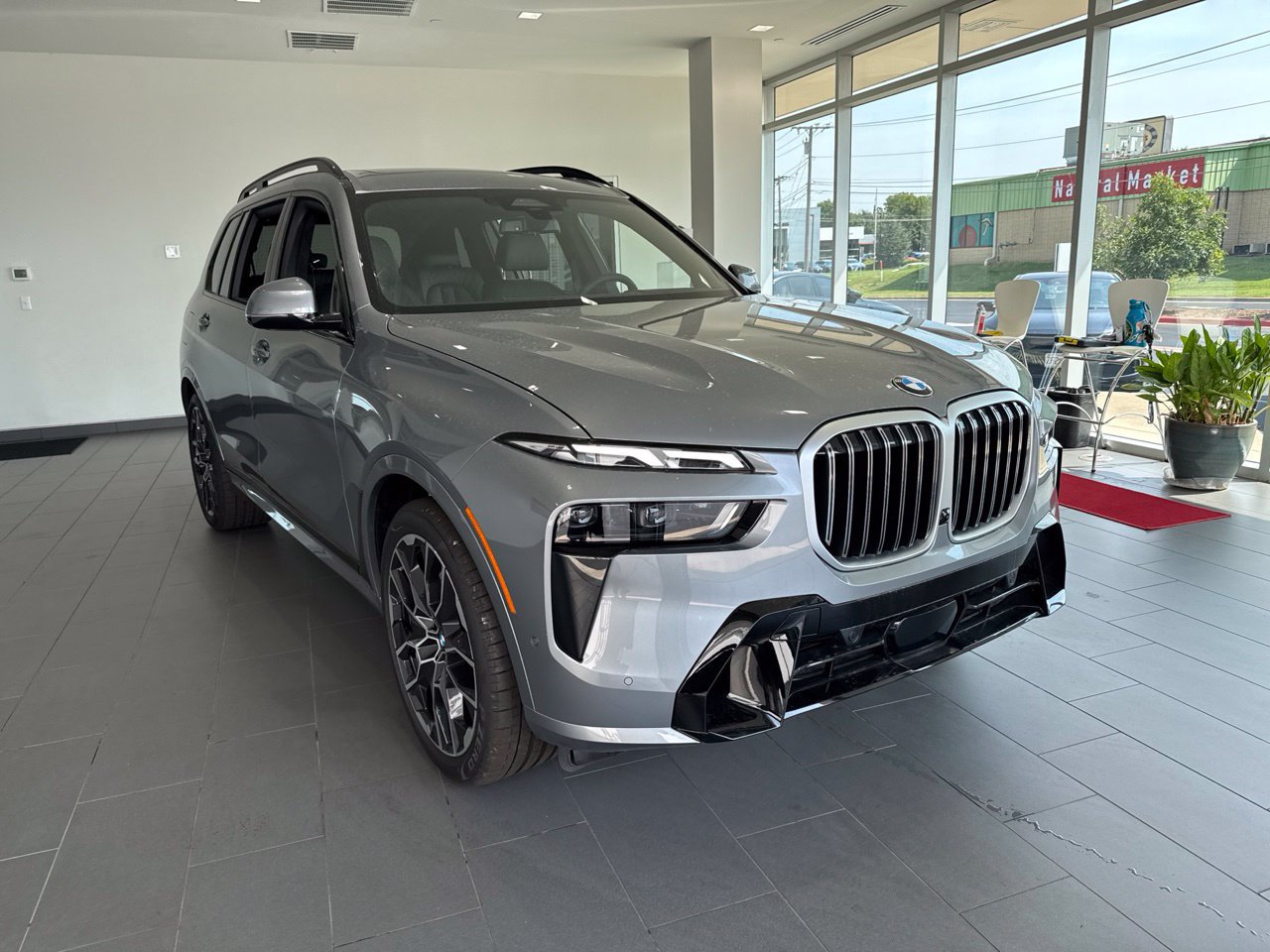 New 2026 BMW X7 xDrive40i w/ Executive Package AWD/4WD image 2