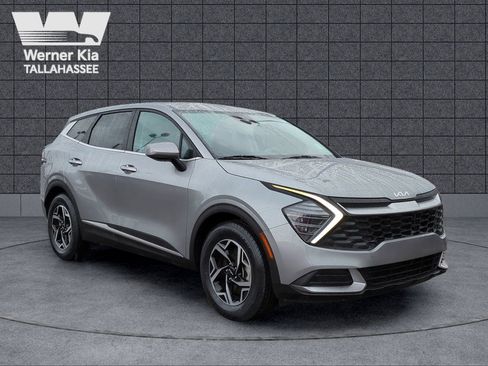 Certified 2024 Kia Sportage LX image 3