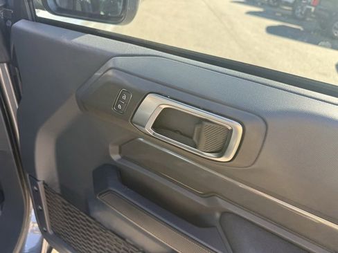 Used 2025 Ford Bronco 2-Door image 40