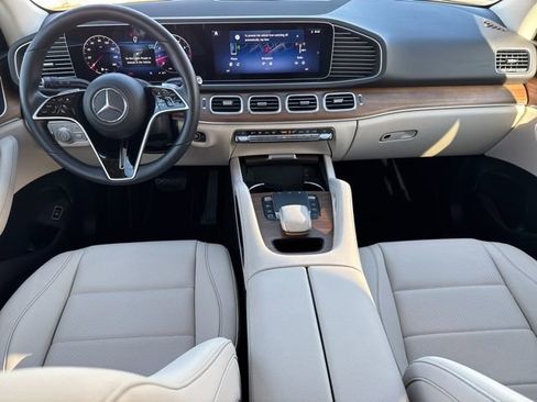 Used 2025 Mercedes-Benz GLE 350 4MATIC image 4