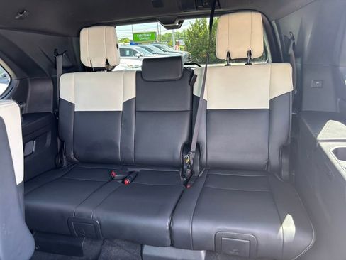 Used 2024 Toyota Sequoia Capstone AWD/4WD image 25
