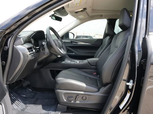 Certified 2026 INFINITI QX60 Luxe w/ Cargo Package FWD image 17
