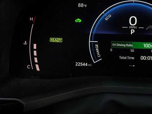Used 2025 Toyota Camry SE FWD image 37