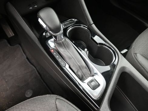 Used 2025 Buick Encore GX Preferred image 17