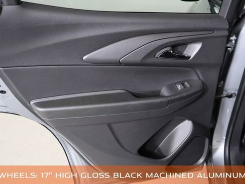 Used 2025 Chevrolet TrailBlazer LT image 14