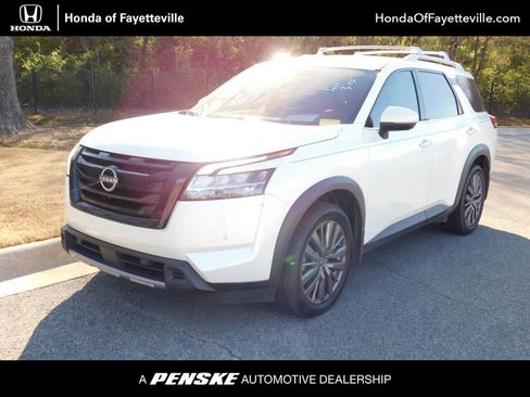 Used 2023 Nissan Pathfinder SL w/ SL Premium Package image 1