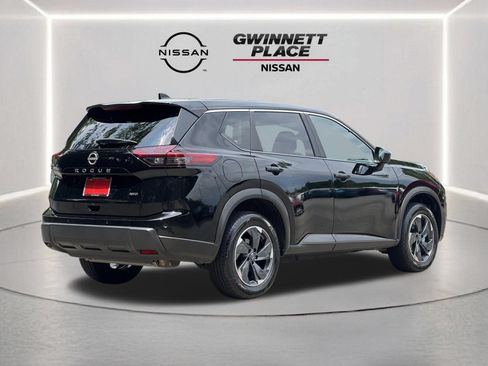 Used 2025 Nissan Rogue SV AWD/4WD image 24