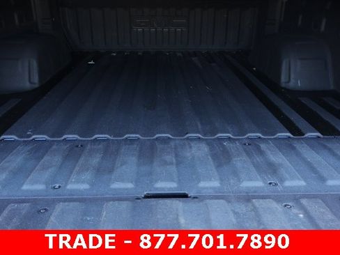 Certified 2022 GMC Sierra 1500 SLE image 17