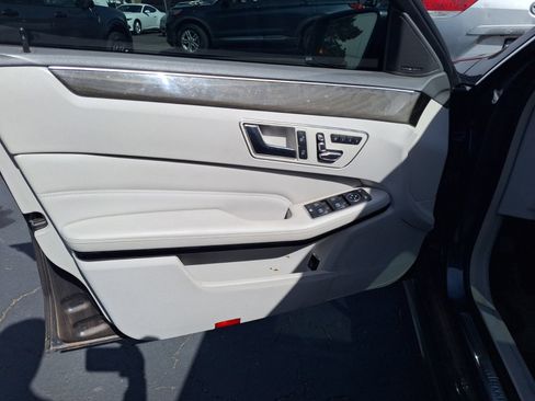 Used 2014 Mercedes-Benz E 350 4MATIC Sedan image 8