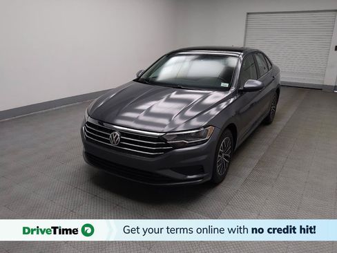 Used 2019 Volkswagen Jetta SE w/ Cold Weather Package FWD image 1