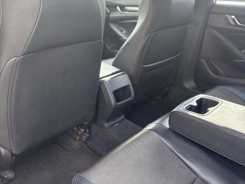 Used 2018 Honda Accord Sport image 16