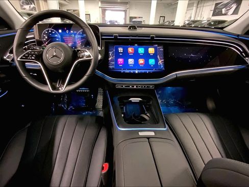 Used 2025 Mercedes-Benz E 450 4MATIC All-Terrain Wagon image 16