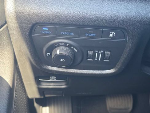 Used 2023 Jeep Grand Cherokee 4WD 4xe image 31
