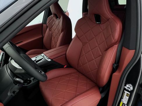 New 2026 BMW iX xDrive60 w/ M Sport Package image 8