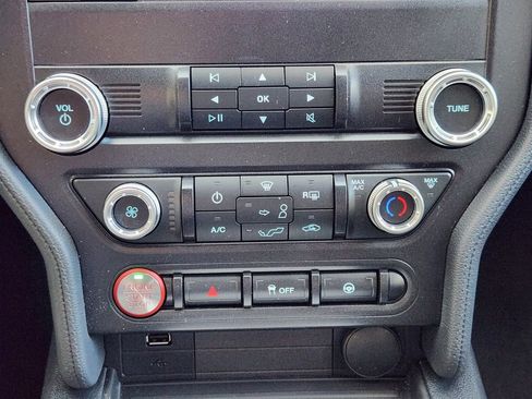 Used 2023 Ford Mustang Convertible image 18