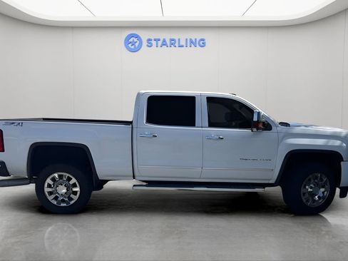Certified 2015 GMC Sierra 2500 Denali w/ Duramax Plus Package AWD/4WD image 3