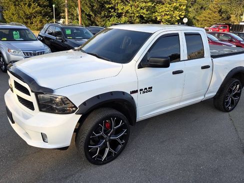 Used 2014 RAM 1500 Express AWD/4WD image 2