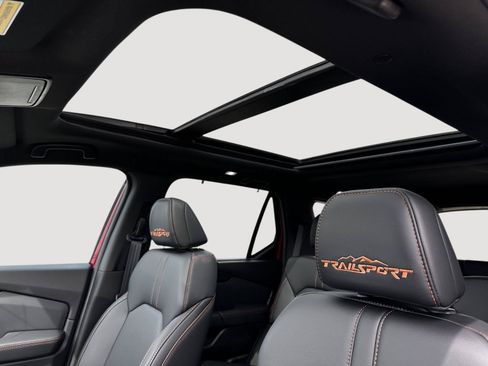 Certified 2025 Honda Pilot TrailSport image 19