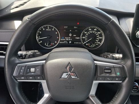 Used 2022 Mitsubishi Outlander SEL AWD/4WD image 19