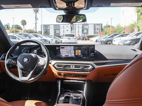 Used 2023 BMW 330i Sedan w/ Premium Package RWD image 12