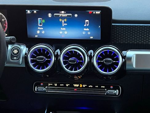 Certified 2026 Mercedes-Benz GLB 250 4MATIC image 21