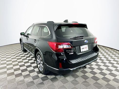 Used 2017 Subaru Outback 3.6R Touring AWD/4WD image 7